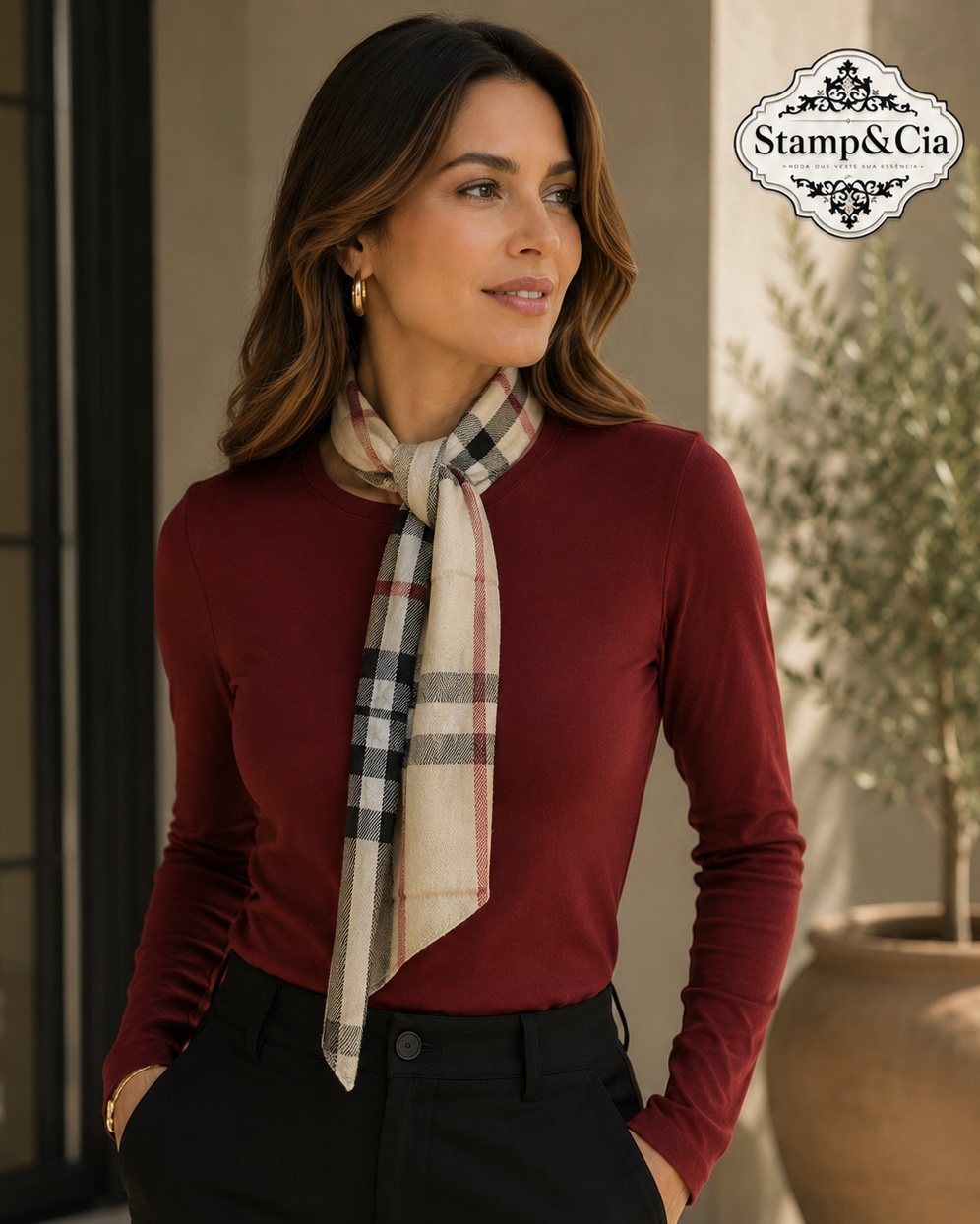 Blusa malha  e lenço xadrez